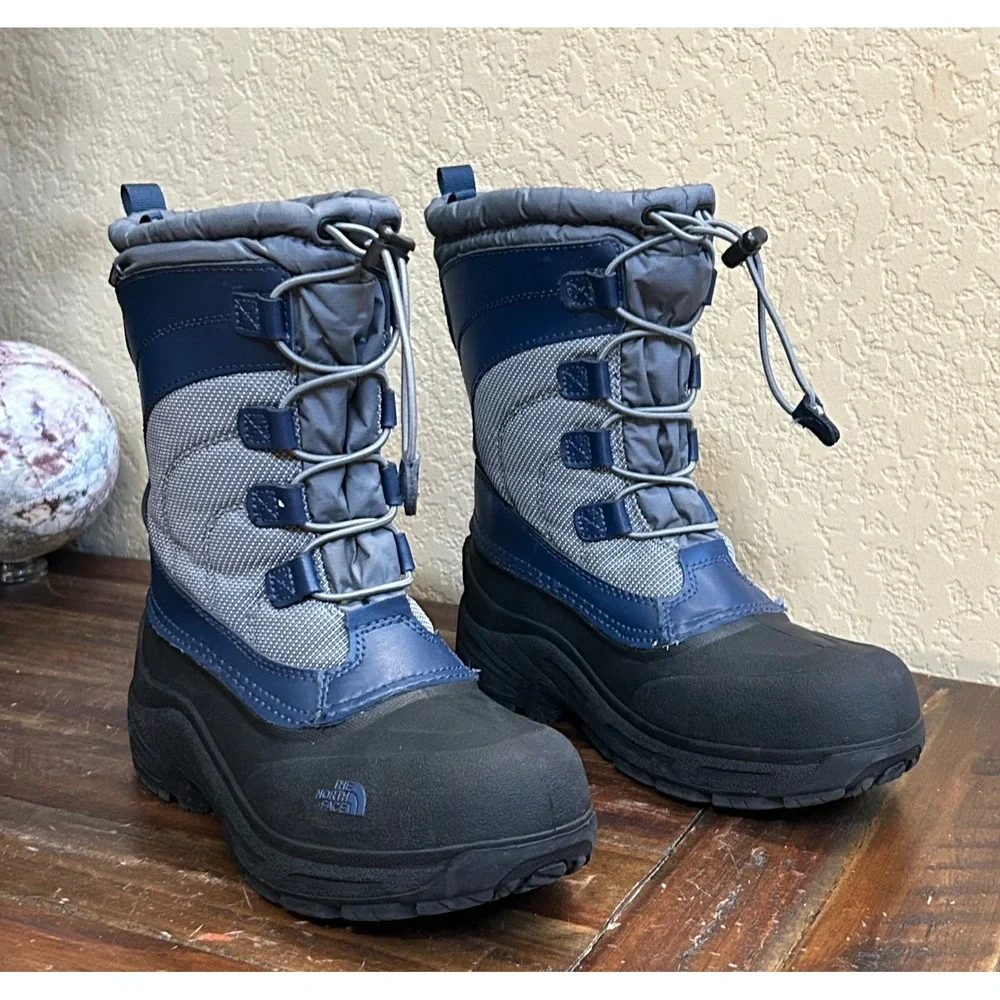 The North Face Alpenglow Waterproof Insulated Snow Boots Boys US 5 ThermaFelt